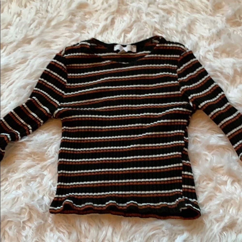 Half Sleeve Cropped Tight Shirt!!